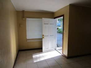 725 Efferson St in Tallahassee, FL - Foto de edificio - Building Photo