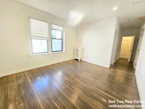 11 Peterborough St, Unit 8 in Boston, MA - Building Photo - Building Photo