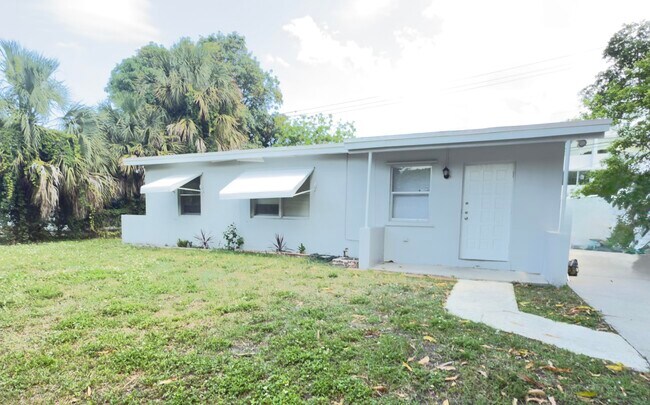 3530 NW 1st Ct in Fort Lauderdale, FL - Building Photo - Building Photo