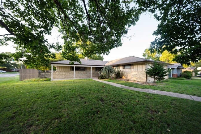 property at 6042 E 10th St N