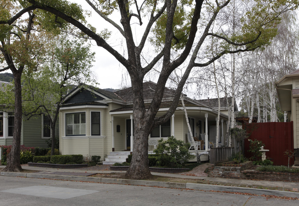 121-123 Tait Ave in Los Gatos, CA - Foto de edificio