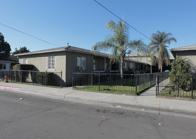 7023 Newell St in Huntington Park, CA - Building Photo - Building Photo