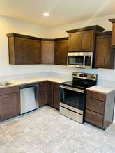 611 Koontz Rd in Chehalis, WA - Building Photo - Building Photo