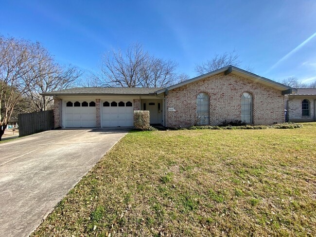 property at 2501 Candlewood Ct