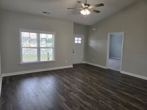 210 Dunbar Hl Dr in Fremont, NC - Building Photo - Building Photo