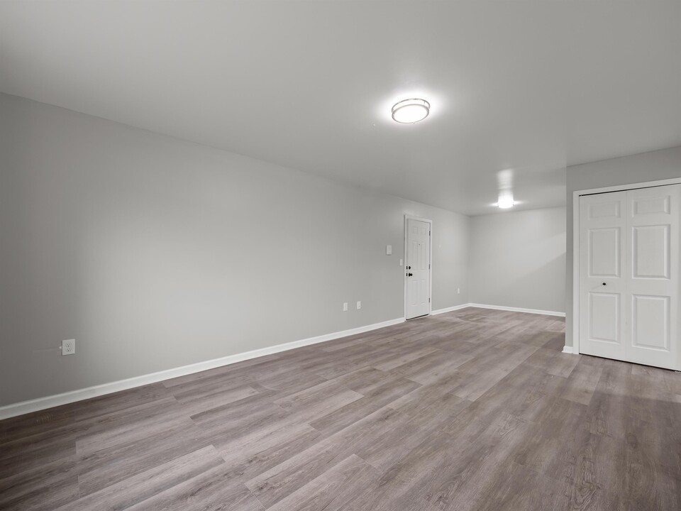 Westgrove Apartments in Taylor, MI - Building Photo