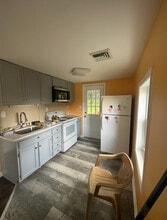 95 Thompson Ave in Dover, NJ - Foto de edificio - Building Photo