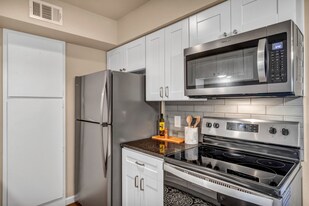 525 Jones Ave in Blanco, TX - Building Photo