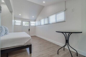 8770 Washington Ave-Unit -A in La Mesa, CA - Building Photo - Building Photo