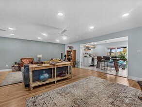 712 Barbara St in Tomball, TX - Building Photo - Building Photo