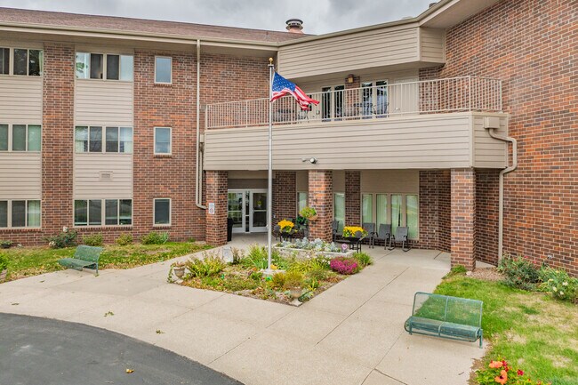 Keystone Apartments in Ames, IA - Building Photo - Building Photo