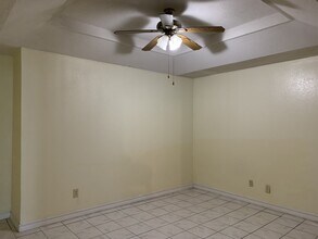 370 E Bowie Ave, Unit D in Alamo, TX - Building Photo - Building Photo