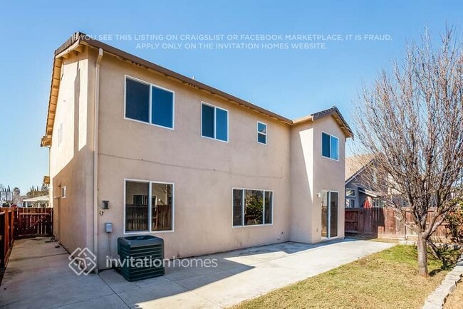 1412 Parkington Ln in Tracy, CA - Building Photo - Building Photo