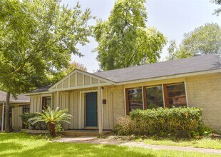 5901 Darnell St in Houston, TX - Building Photo - Building Photo