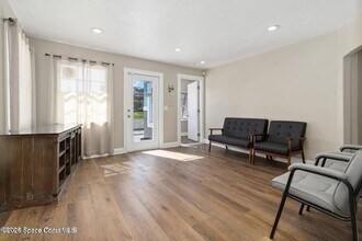 1280 US-1 in Malabar, FL - Foto de edificio - Building Photo