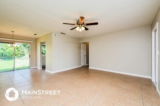 18608 Sebring Rd in Ft. Myers, FL - Foto de edificio - Building Photo