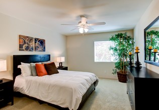 Highridge Apartments in Rancho Palos Verdes, CA - Building Photo - Interior Photo