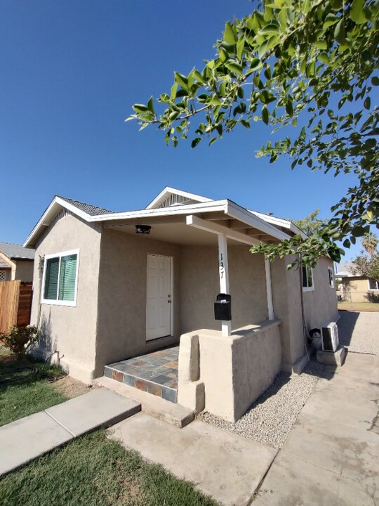 137 S Ash Ave in Blythe, CA - Foto de edificio