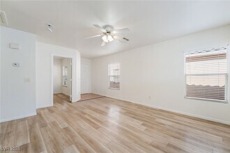 5474 Jacobs Field St in Las Vegas, NV - Building Photo - Building Photo