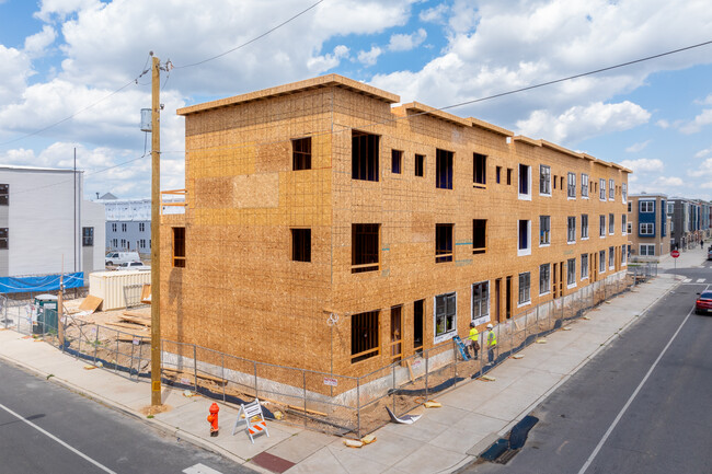 Bucknell Square & Girard Commons in Philadelphia, PA - Foto de edificio - Building Photo