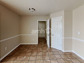 403 Wooded Valley Ct in La Vergne, TN - Foto de edificio - Building Photo