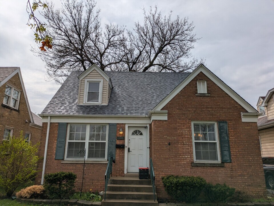 3724 Blanchan Ave in Brookfield, IL - Building Photo