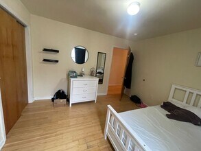 1523 N 17th St in Philadelphia, PA - Foto de edificio - Building Photo