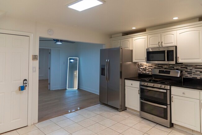 144 Salem St-Unit -1 in Boston, MA - Building Photo - Building Photo