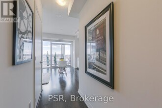 460-1460 Adelaide St E in Toronto, ON - Building Photo - Building Photo