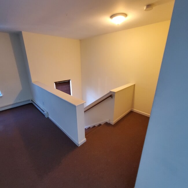 16 Morris St in Danbury, CT - Foto de edificio - Building Photo