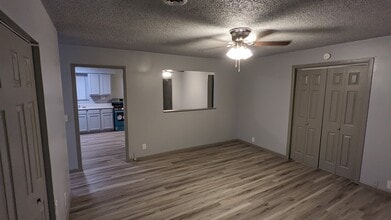 402 Hickory St in Noel, MO - Building Photo - Building Photo