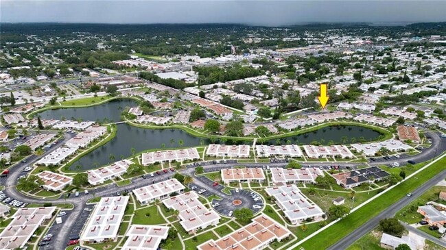 4330 Tahitian Gardens Cir in Holiday, FL - Building Photo - Building Photo