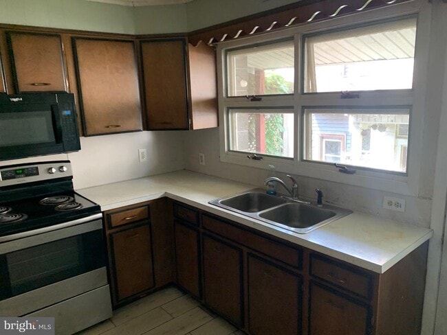 property at 217 E Mahanoy St