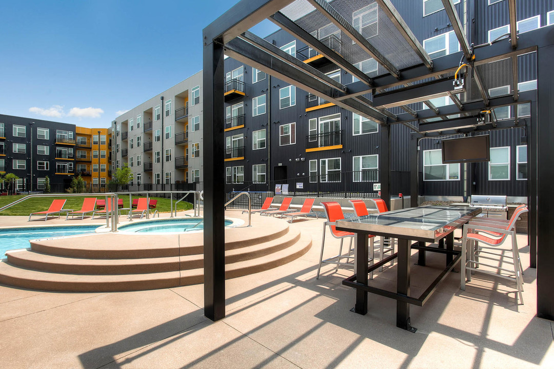 Block 32 at RiNo in Denver, CO - Foto de edificio