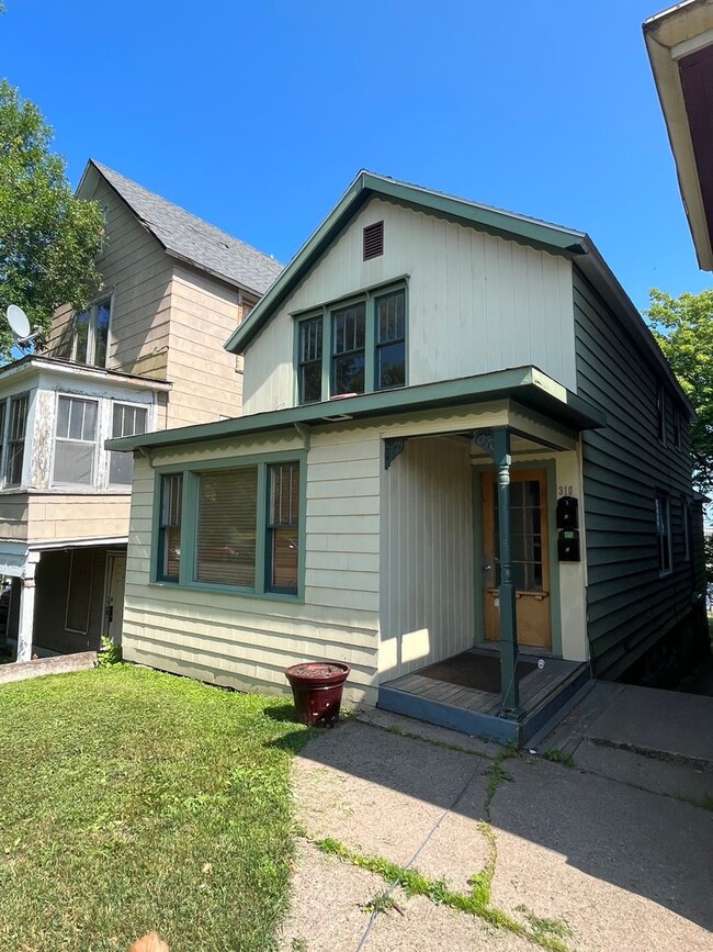 310 E 5th St in Duluth, MN - Building Photo - Building Photo