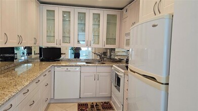 1980 S Ocean Dr, Unit 7F in Hallandale Beach, FL - Building Photo - Building Photo