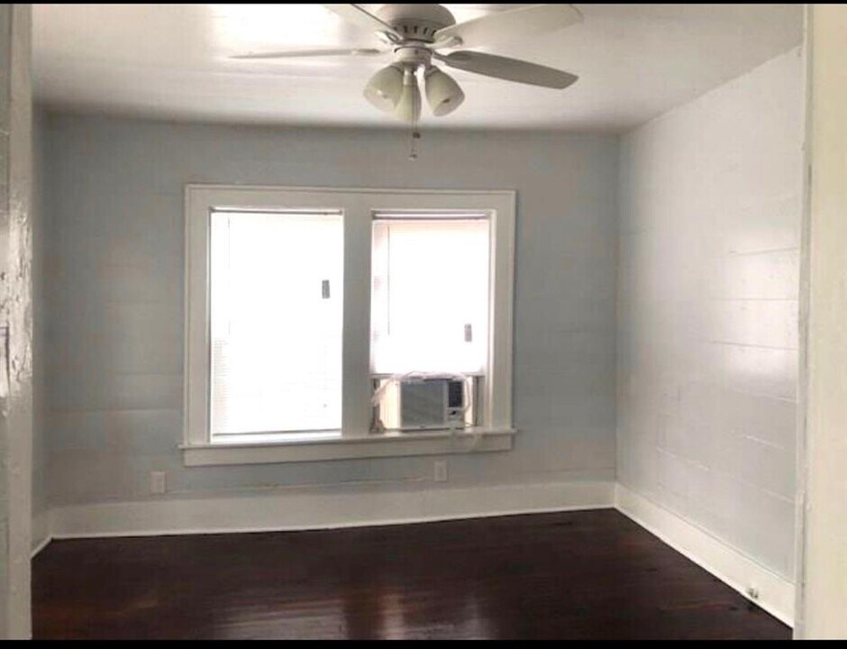 1658 W Main St-Unit -1 in Houston, TX - Building Photo