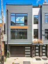 1817 Fox Wy in Pittsburgh, PA - Building Photo - Building Photo