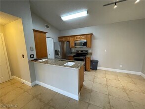 2226 Arbour Walk Cir in Naples, FL - Building Photo - Building Photo