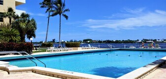 2800 N Flagler Dr, Unit 401 in West Palm Beach, FL - Building Photo