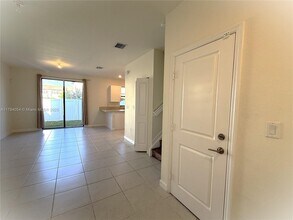 11101 West 33rd Ct in Hialeah, FL - Building Photo - Building Photo