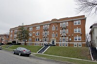 Cambridge House Apartments in Dayton, OH - Building Photo - Building Photo