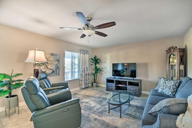 9317 W Cedar Hill Cir N