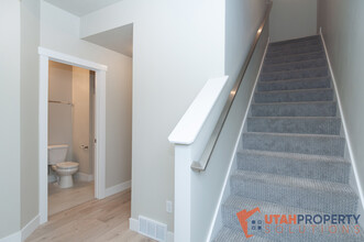 991 W 360 S in Highland, UT - Building Photo - Building Photo