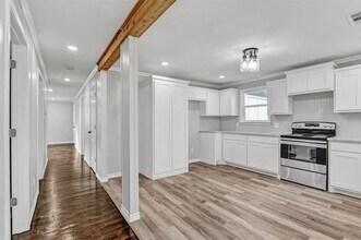 513 E Washington St in Denison, TX - Building Photo - Building Photo