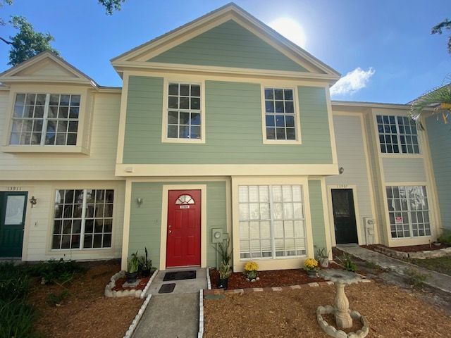 13909 Fletchers Mill Dr in Tampa, FL - Foto de edificio