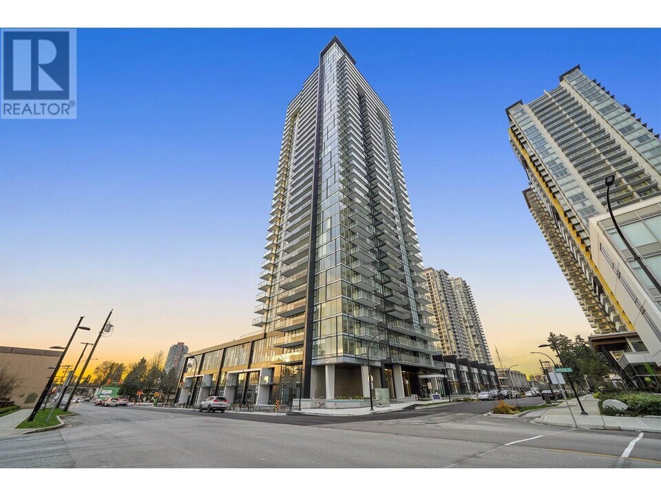 6699-6699 Dunblane Ave in Burnaby, BC - Building Photo