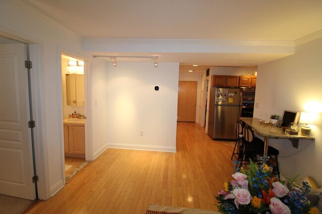 711 Clinton St in Hoboken, NJ - Building Photo - Building Photo