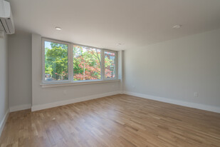 335 Harvard St, Unit 2 in Cambridge, MA - Building Photo