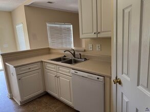 106 Oldfield Ct in Centerville, GA - Building Photo - Building Photo